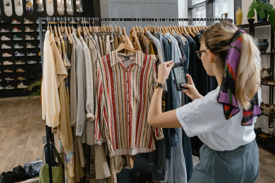 Bàn vệ sinh máy, thổi bụi